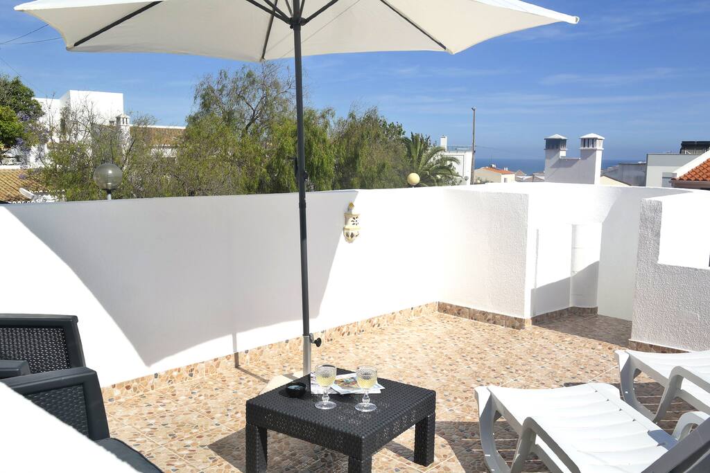 Roof terrace with sea view - Senhora da Rocha Charming House