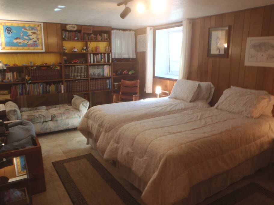 Twin beds configuration
