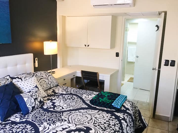 舒适的2米宽双人床！ 配备沙滩毛巾和充裕的壁橱空间。 