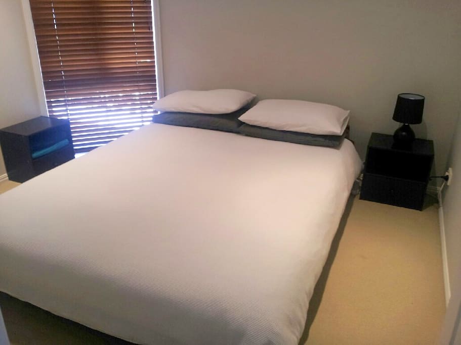 Queen size comfy bed