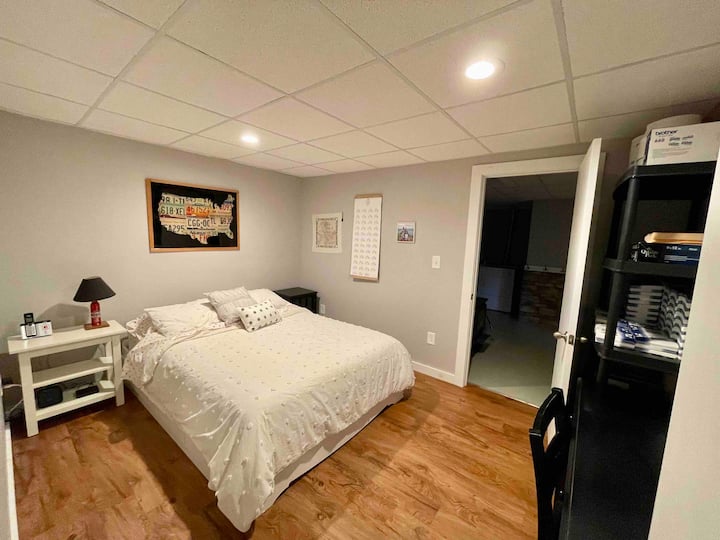 Podrumska spavaća soba (Queen)