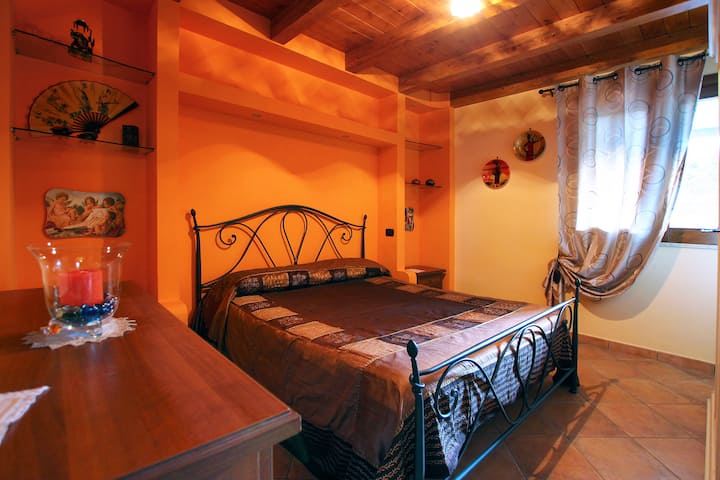 საძინებელი 2