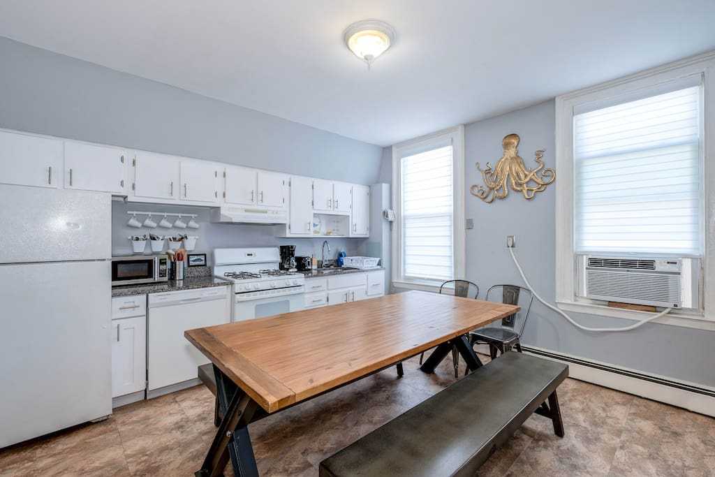 Farm table fits your whole group!