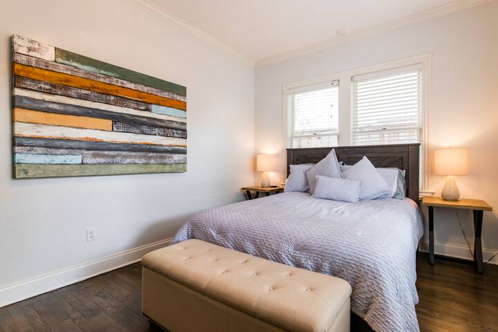 5★Main and Guest House✿5min Walk to Restaurants gallery image 3