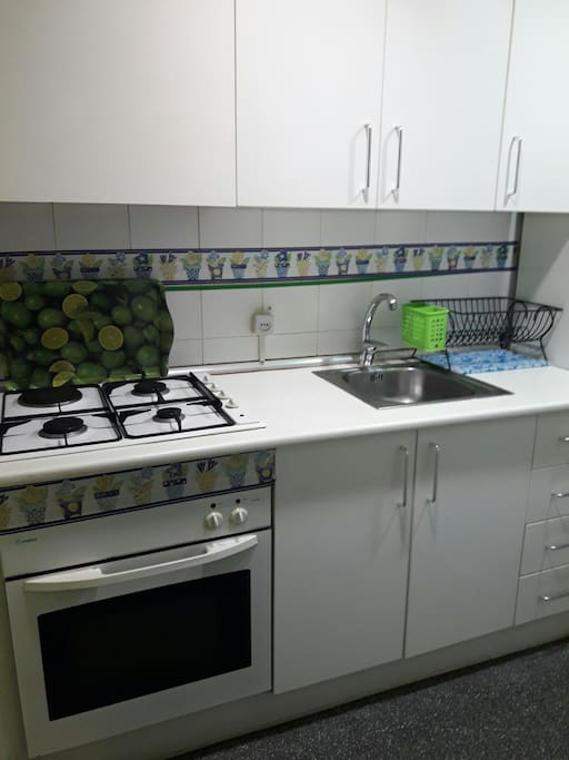 Fully equipped kitchen.
