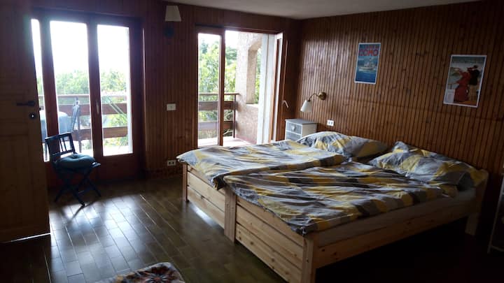 חדר 4 במרתף.