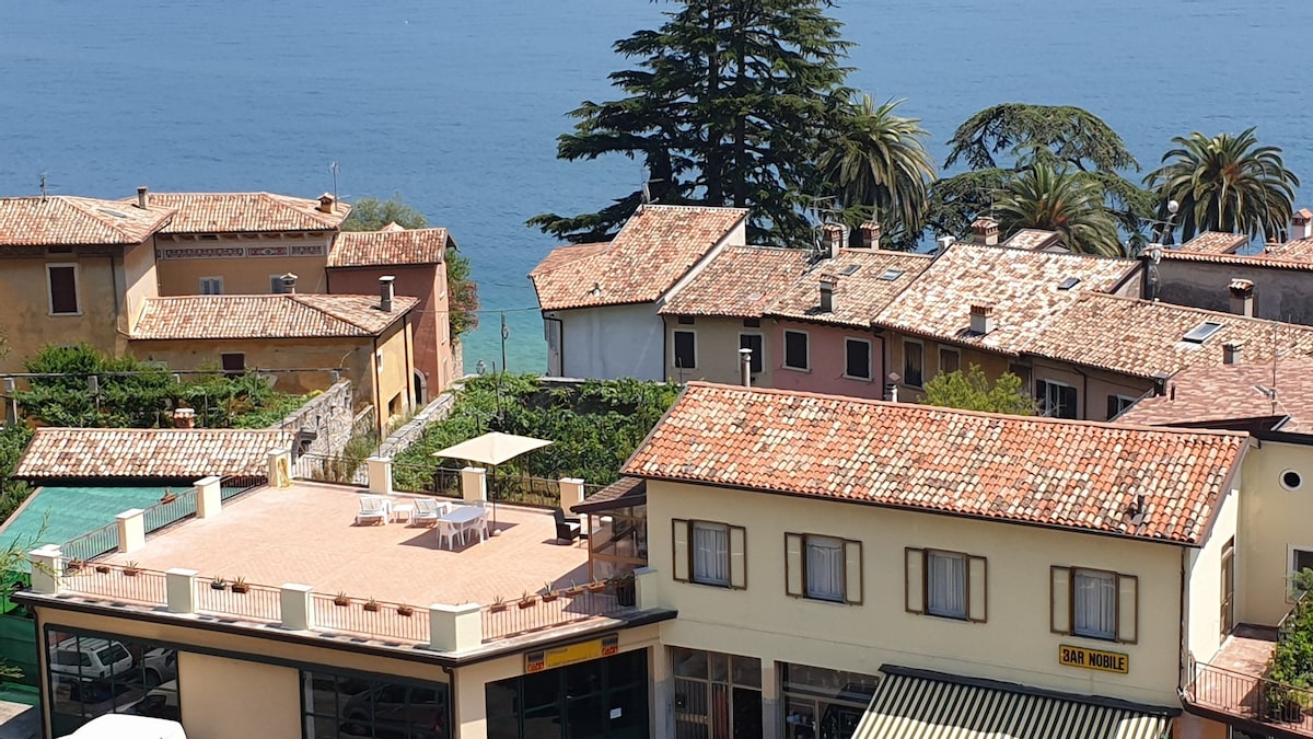 Lac de Garde : locations de maisons de vacances en bord de lac - Italie |  Airbnb