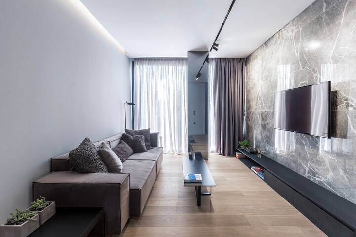 The Duke suite 402 (two bedroom suite) gallery image 2