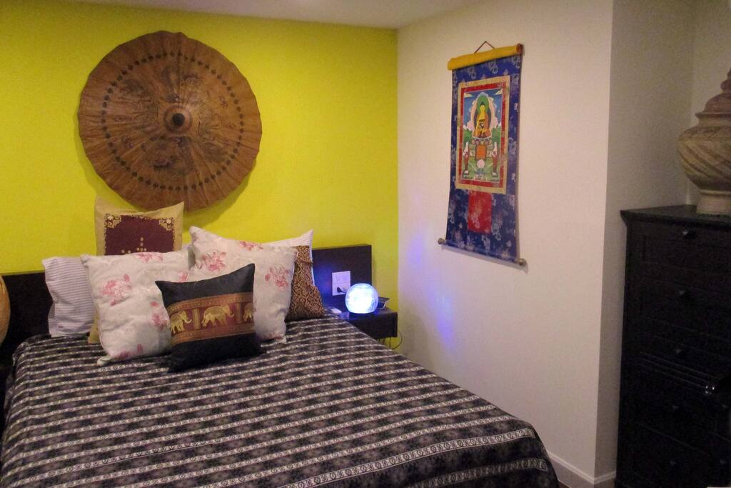 Guest bedroom