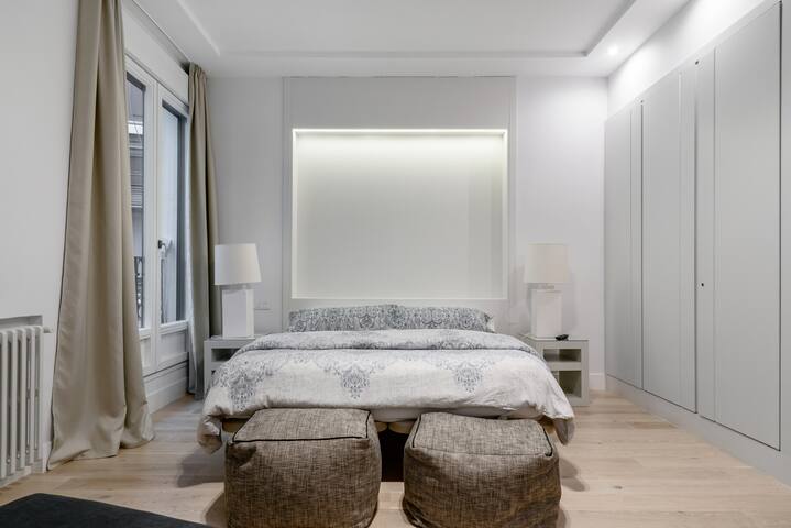 Radiant Apartment in the Heart of Madrid gallery image 4