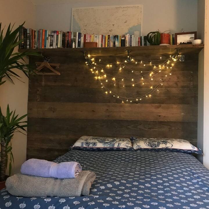 Relaxed, beautiful room in amazing location.