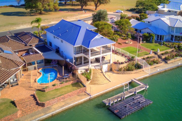 “Eau de Vie” Canal front home with private jetty gallery image 2