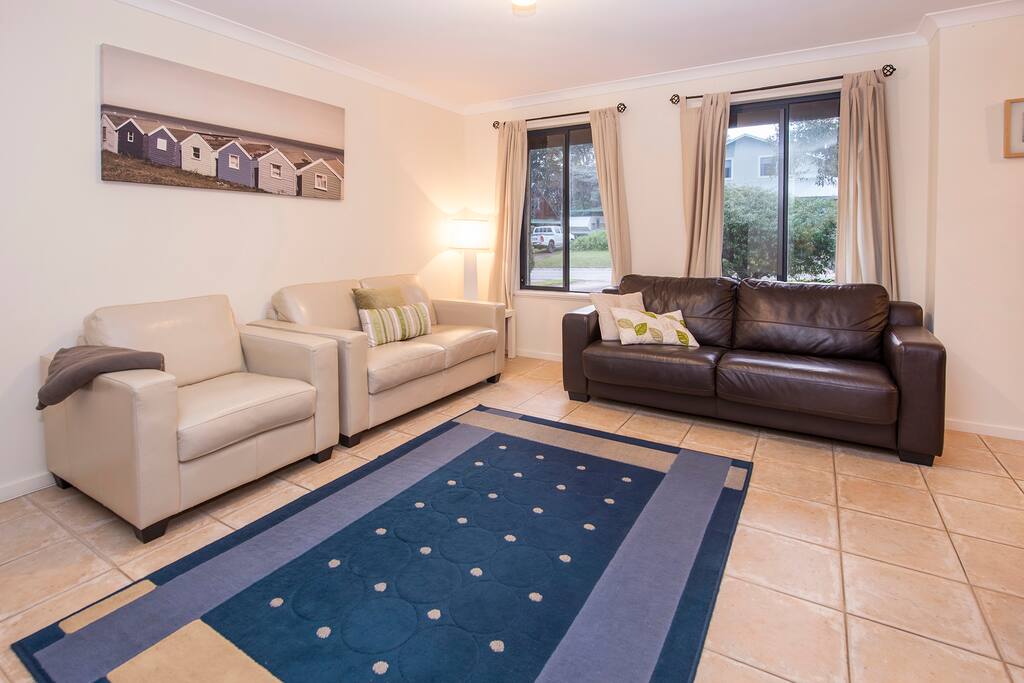 Front lounge area