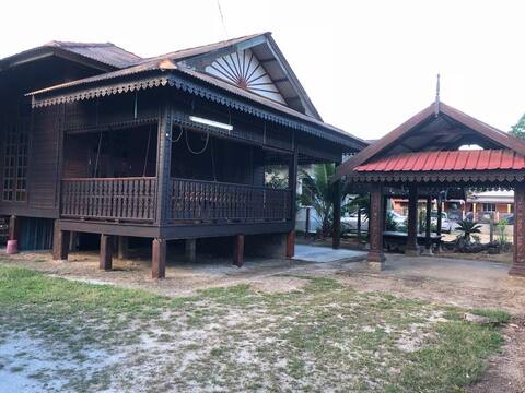 Anjung Transfers Homestay