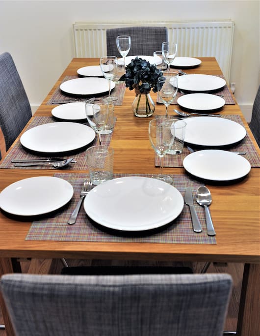 DINNING ROOM
