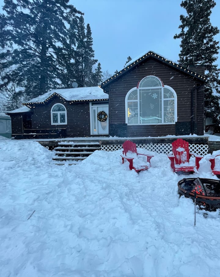 Top 9 PetFriendly Cabins Near Waskesiu Lake, Canada Updated 2024