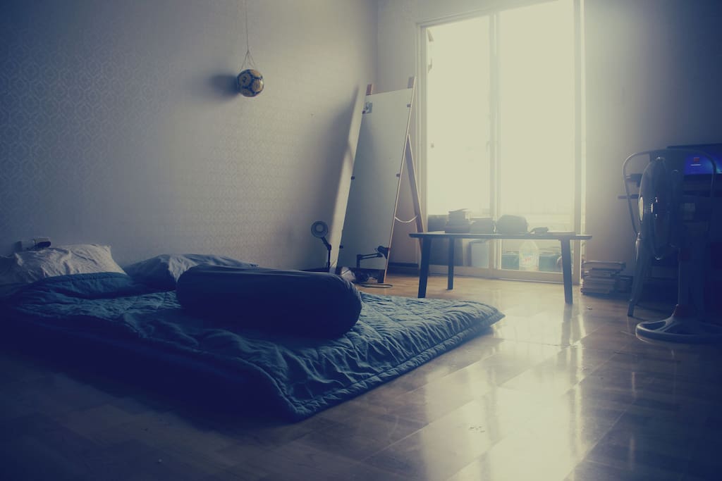 bedroom at day