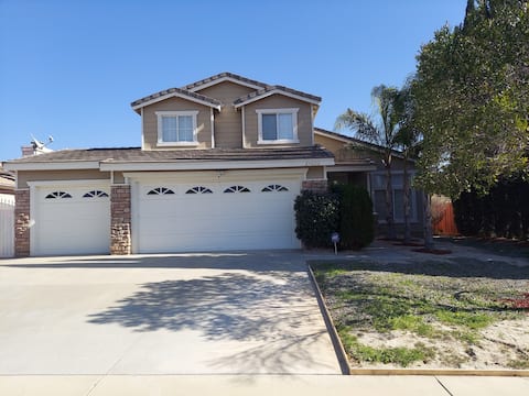 Staycation Cozy Home in Lake Elsinore