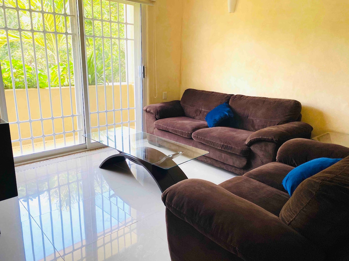 Successful Airbnb property: Condo in Residencial Las Palmas in Zihuatanejo De Azueta
