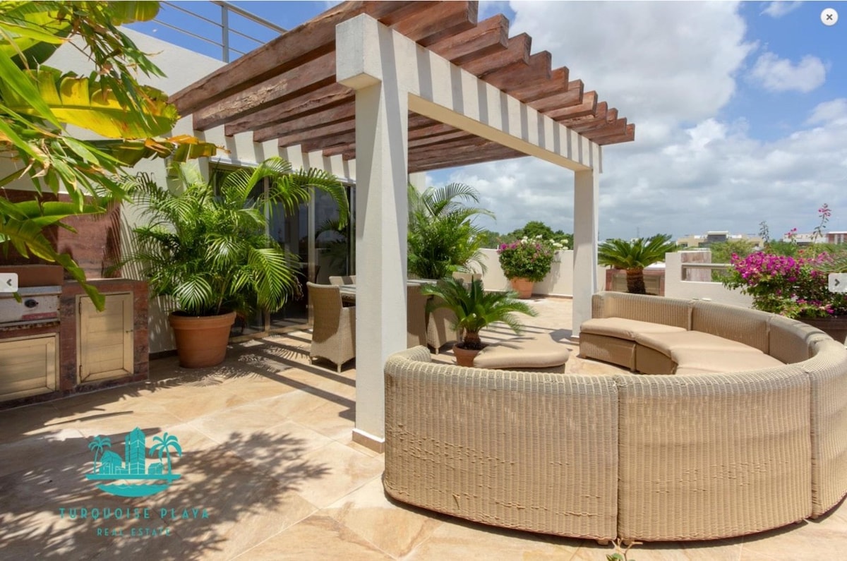 Top Airbnb: Penthouse - 3 bedroom with large private rooftop in El Cielo