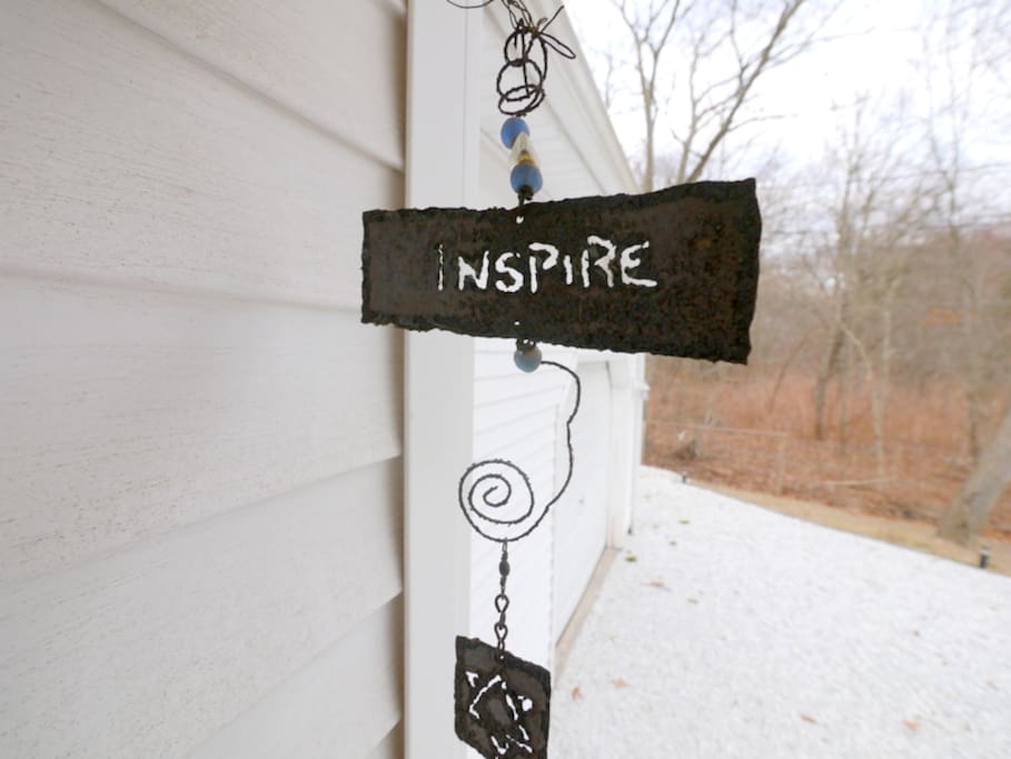 Get inspired to be yourself and forget the world outside- An oasis of peace and quiet. close to the city