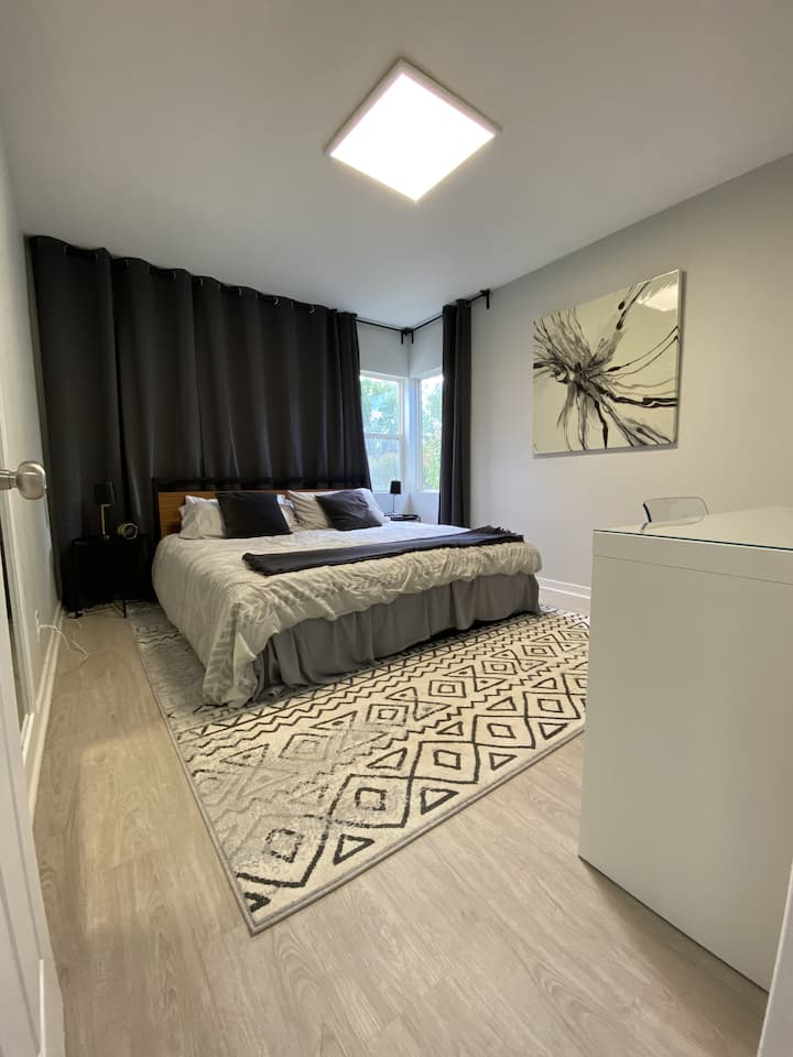 Bedroom 1 with the King Size bed