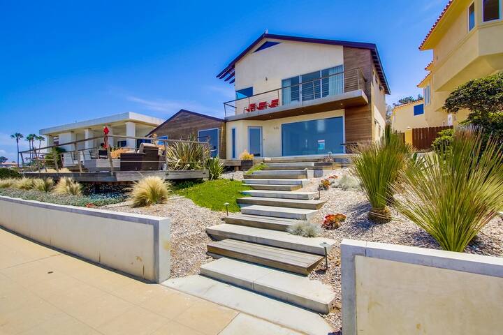 VILLA SUNSET MODERN – Spectacular Oceanfront Home gallery image 4