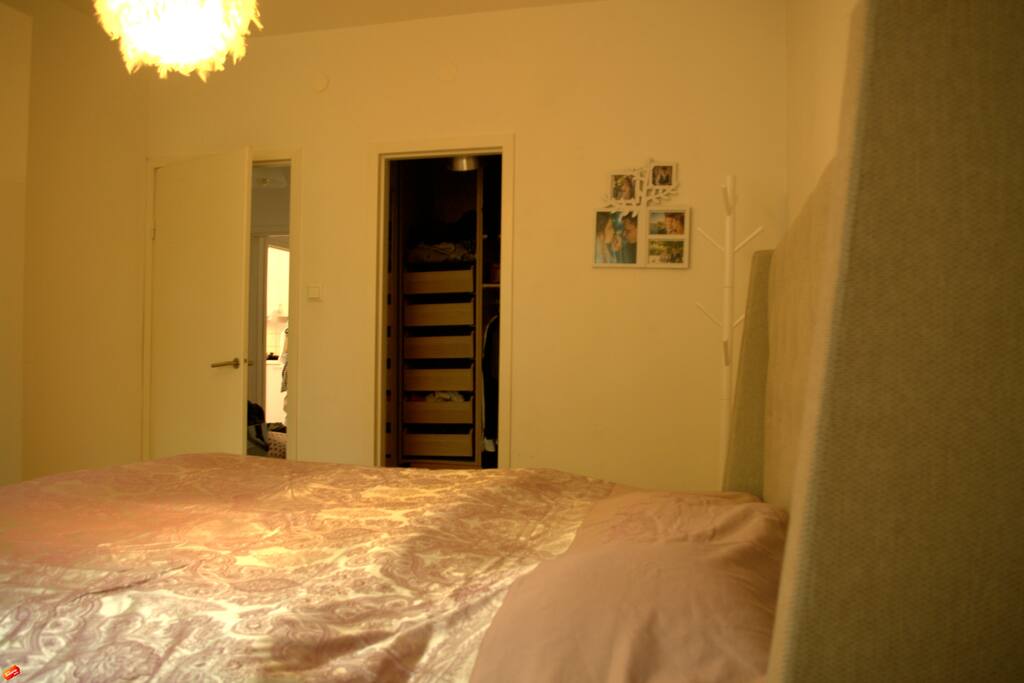 Sleeping room view 2