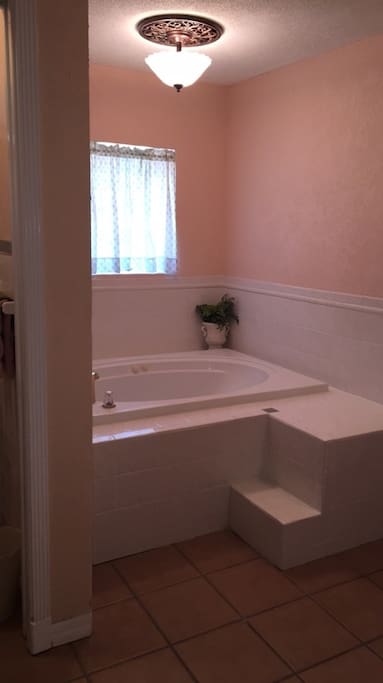garden tub with jets