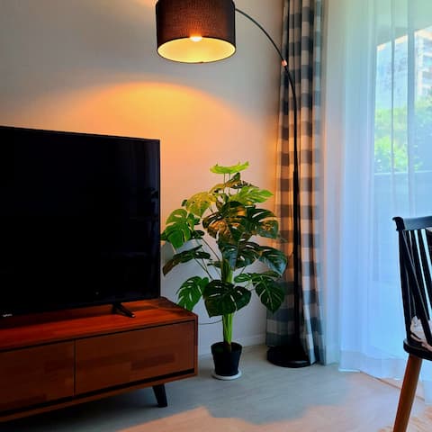 24 pyeong apartment free parking, Netflix wave TV, beautiful house:)
Green house in the ♡city