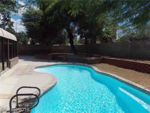 Classy home by Strip &Convention gallery image 4