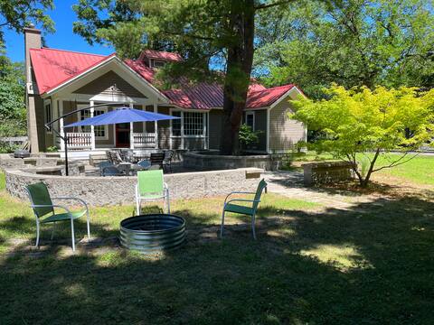Brand new, beautiful 5 bedroom vacation home