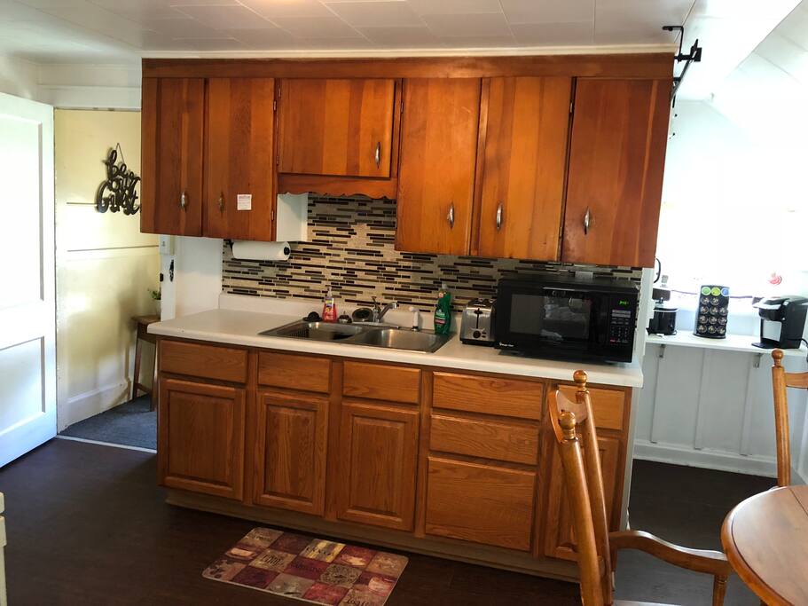 Coffee themed full kitchen