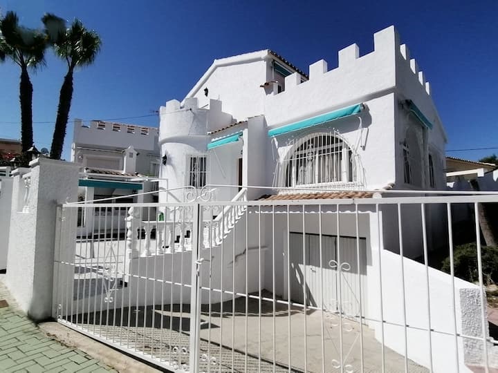 Pinar de Campoverde Holiday Rentals & Homes Valencian Community