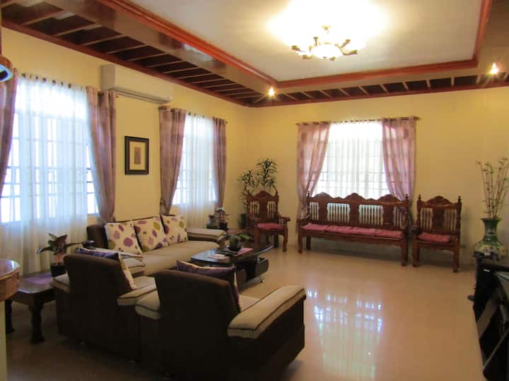 9 Bedroom Modern Guesthouse In Lingayen Pangasinan - Lingayén