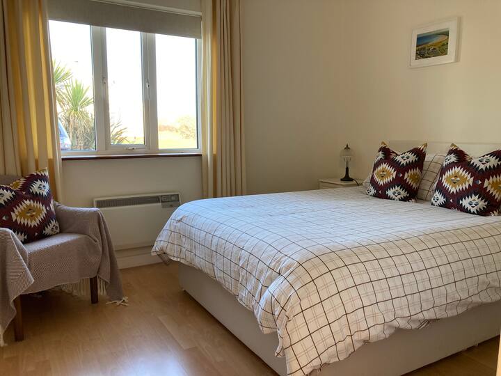 Bedroom 2 - King sized bed