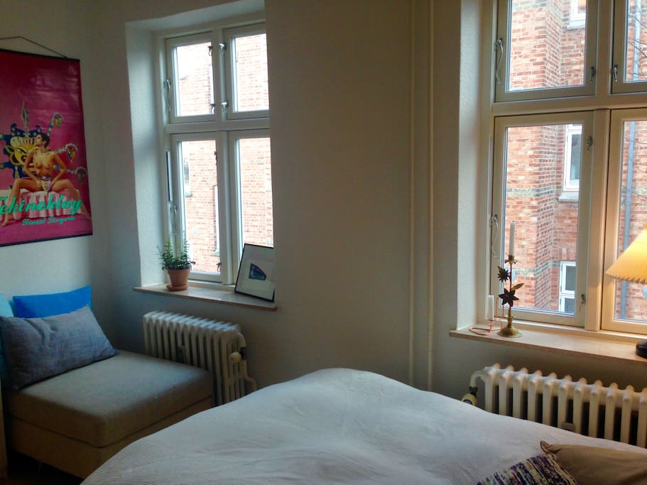 The cosy room.