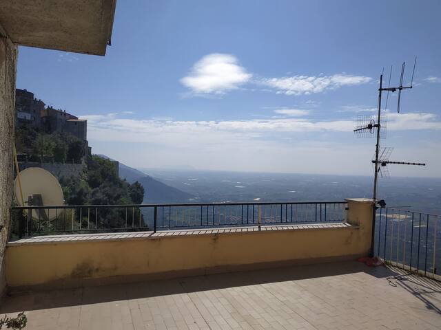Central house with amazing view! Norma