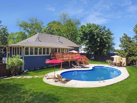 Lake Geneva Home w/ Pool near the Lake!
