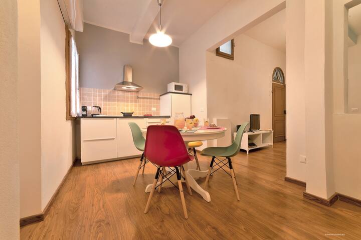 Borgo in Color – Sweet Dreams in Florence gallery image 4