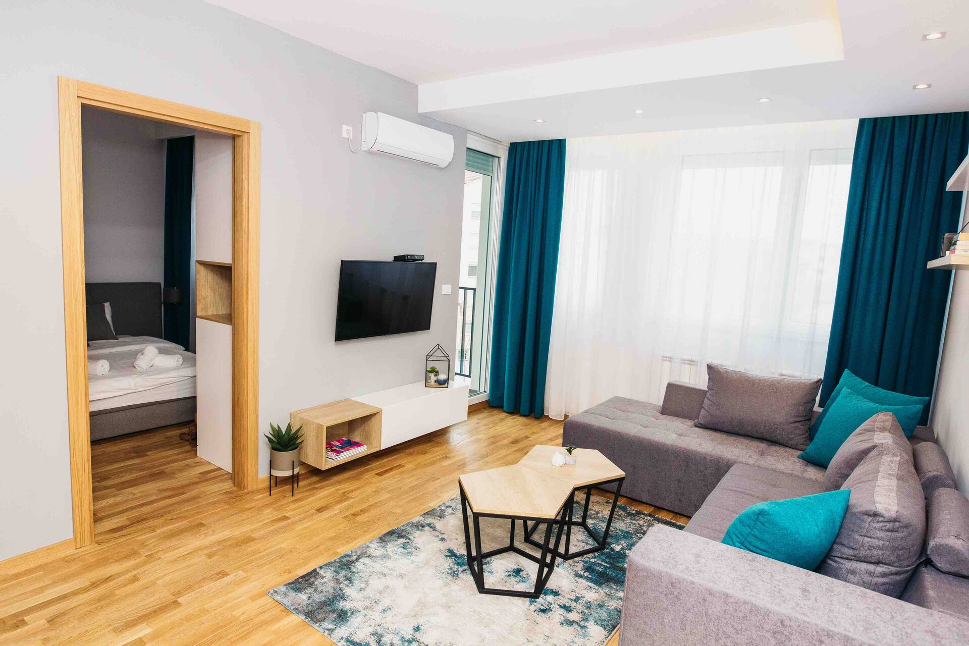 Arena BIG Luxury Apartments with free parking