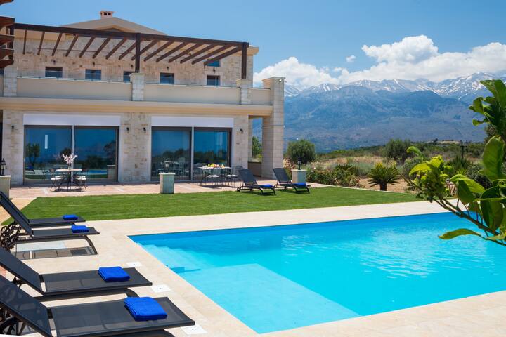 Aphrodite Luxury Resort gallery image 3