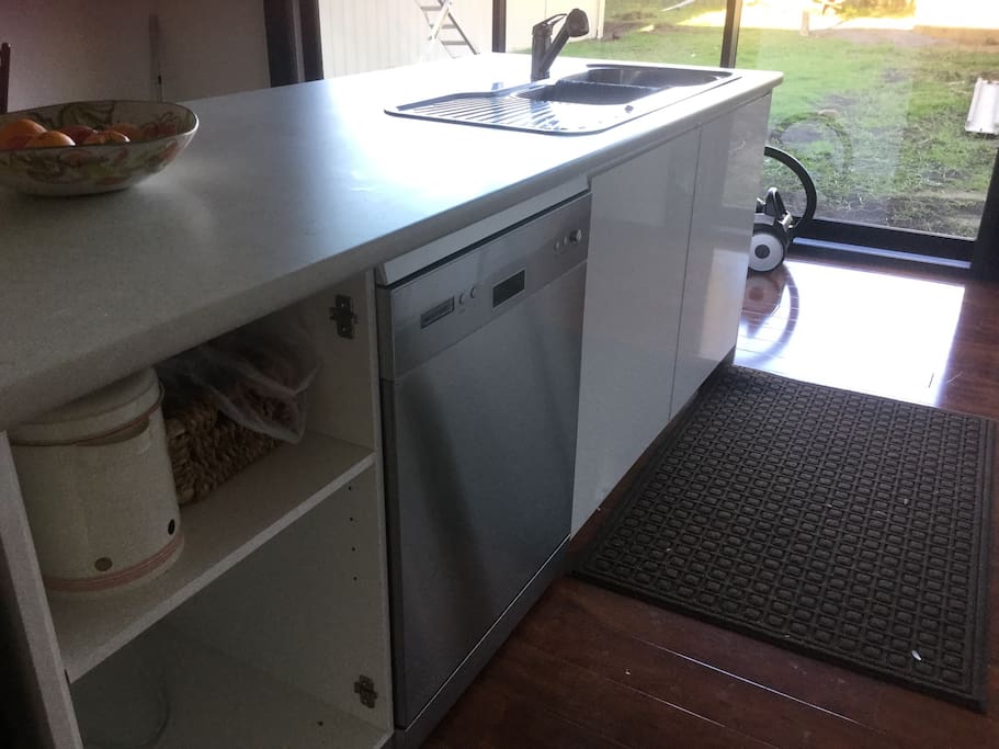 New Kitchen with dishwasher
