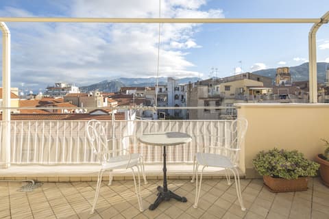 Carla Suite fantastic roof's Sorrento view balcony
