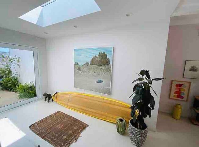 Malibu Beach House Getaway☀️✨🤍 gallery image 5