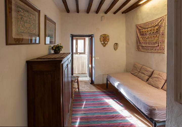 Chambre simple avec salle de bain attenante