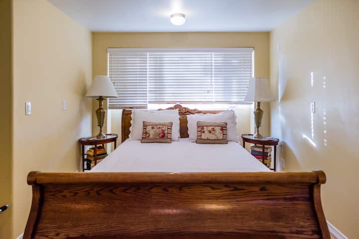 Dhomë gjumi në katin e poshtëm 3 - Krevat Queen Size