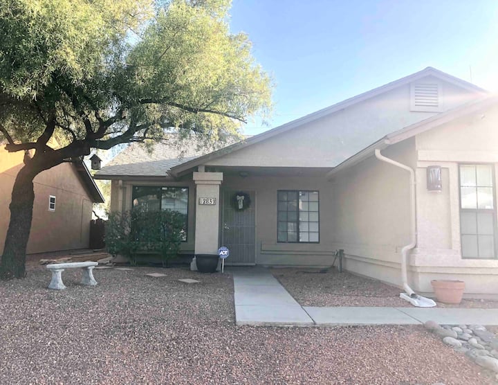Northwest Tucson Home Away From Home With Pool Houses for Rent in