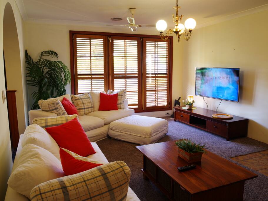Spacious Lounge with Netflix