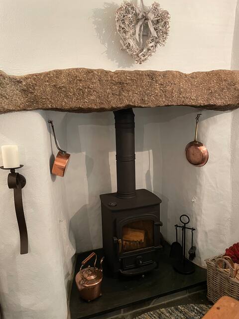 Top Airbnb: Cosy Cottage for 2, Centre of St Agnes Village in St. Agnes